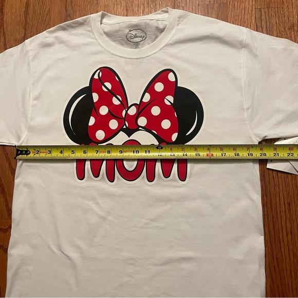 NWT Disney Family Collection White Minnie Mouse Mom Short Sleeve T-Shirt size M - Picture 12 of 12